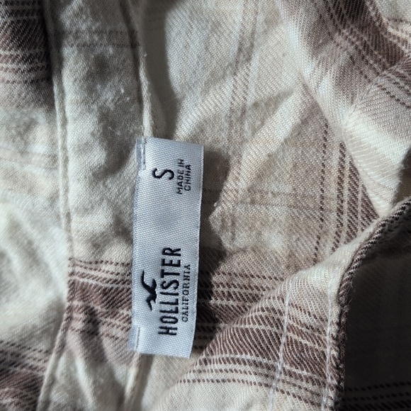 Hollister Plaid Button-Up Oversized Shirt Size Small - Picture 2 of 5